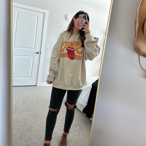 The Rolling Stones Oversized Graphic Sweatshirt - Picture 4 of 9